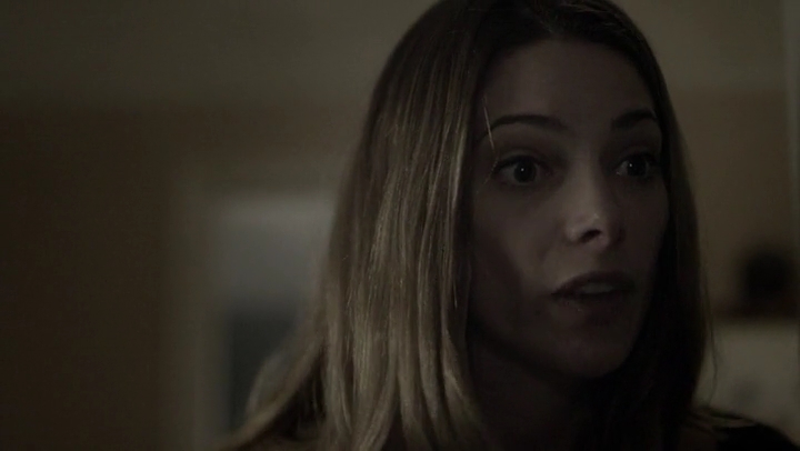 Ashley-Greene-dot-nl_Rogue4x05PoolBoy1157.jpg