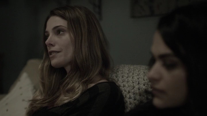 Ashley-Greene-dot-nl_Rogue4x05PoolBoy1207.jpg