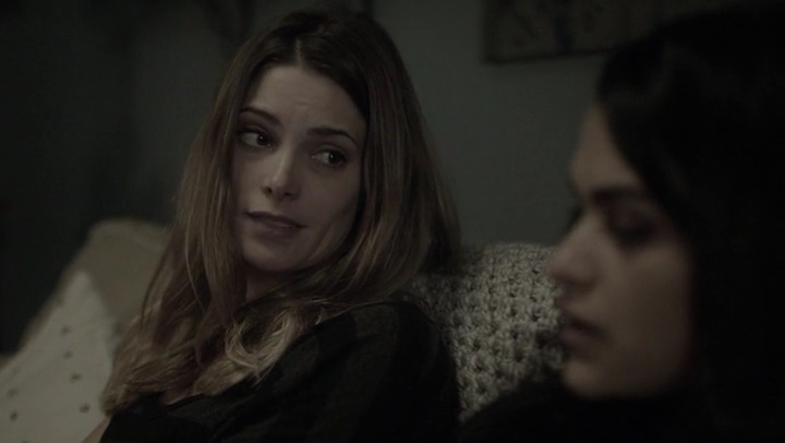 Ashley-Greene-dot-nl_Rogue4x05PoolBoy1212.jpg