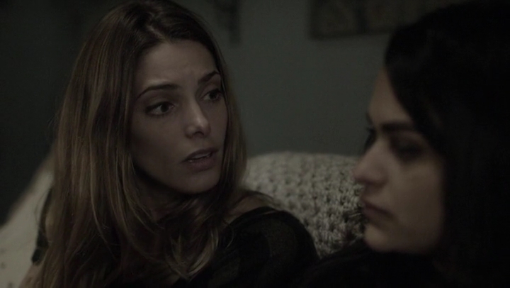 Ashley-Greene-dot-nl_Rogue4x05PoolBoy1224.jpg
