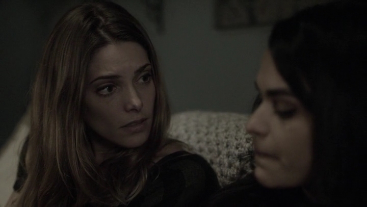 Ashley-Greene-dot-nl_Rogue4x05PoolBoy1226.jpg