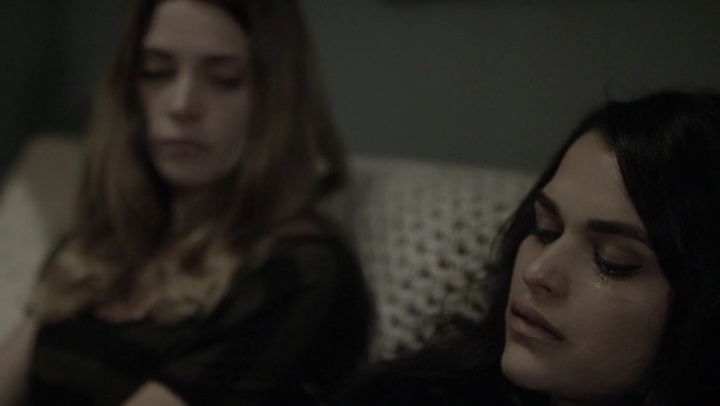 Ashley-Greene-dot-nl_Rogue4x05PoolBoy1242.jpg