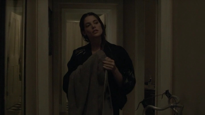 Ashley-Greene-dot-nl_Rogue4x05PoolBoy1486.jpg