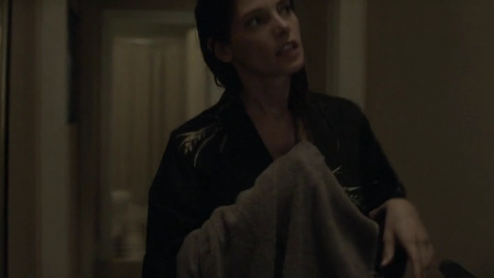 Ashley-Greene-dot-nl_Rogue4x05PoolBoy1487.jpg