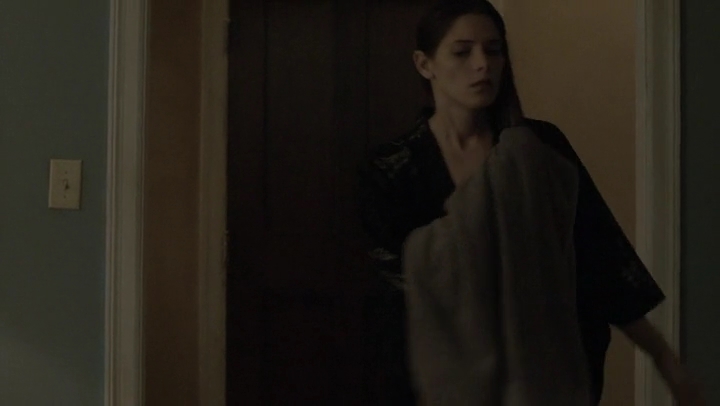 Ashley-Greene-dot-nl_Rogue4x05PoolBoy1492.jpg