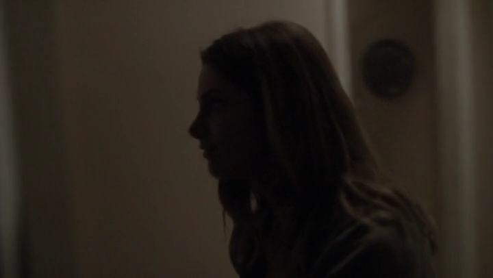Ashley-Greene-dot-nl_Rogue4x05PoolBoy1675.jpg