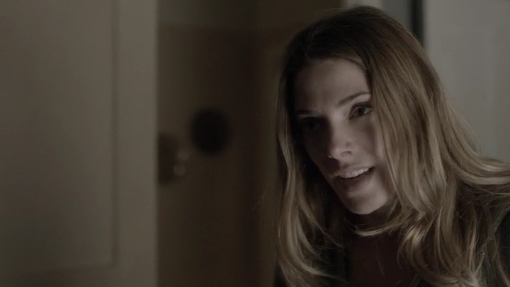 Ashley-Greene-dot-nl_Rogue4x05PoolBoy1688.jpg