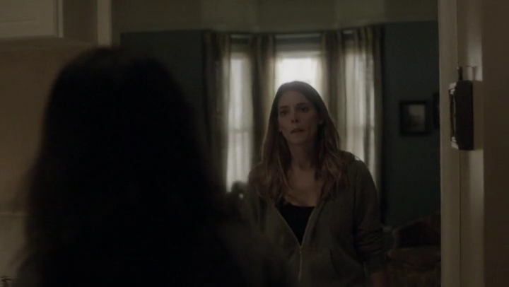 Ashley-Greene-dot-nl_Rogue4x05PoolBoy1734.jpg