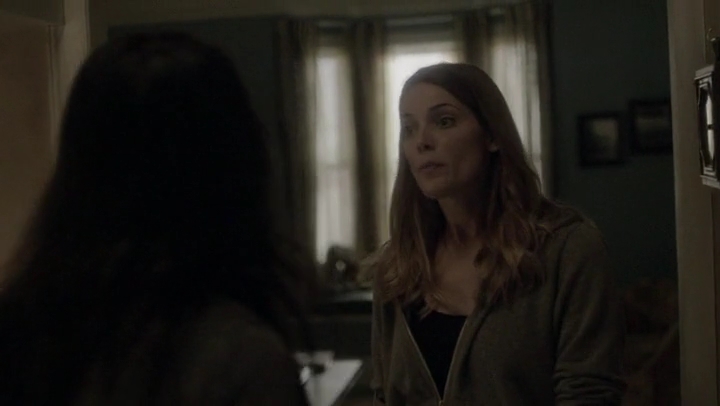 Ashley-Greene-dot-nl_Rogue4x05PoolBoy1735.jpg