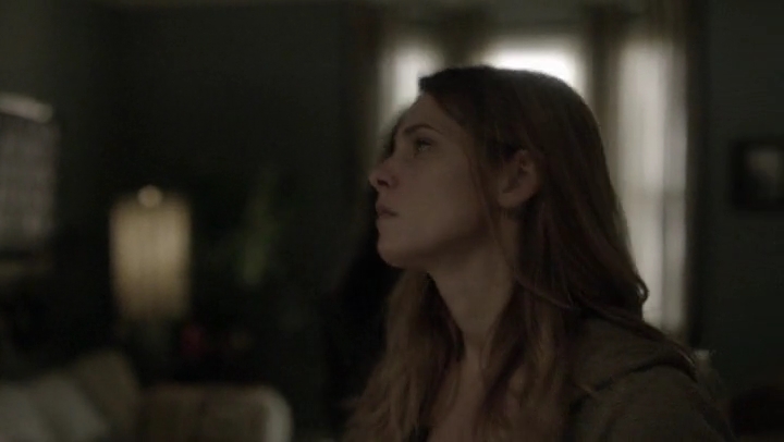 Ashley-Greene-dot-nl_Rogue4x05PoolBoy1747.jpg