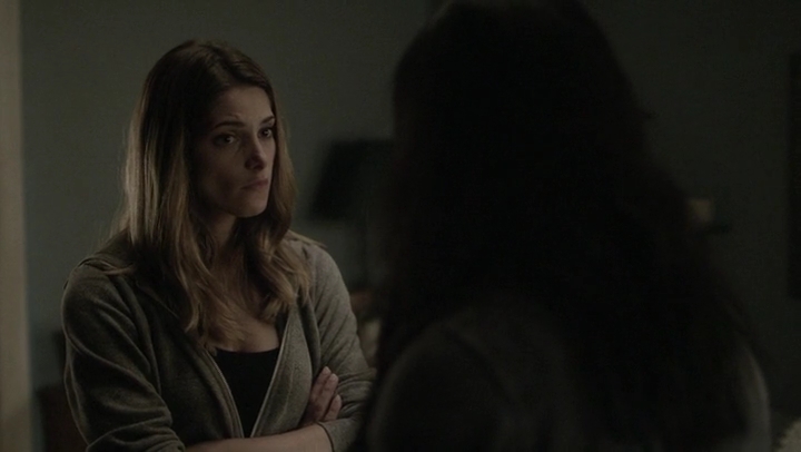 Ashley-Greene-dot-nl_Rogue4x05PoolBoy1783.jpg