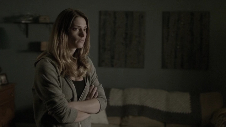Ashley-Greene-dot-nl_Rogue4x05PoolBoy1855.jpg