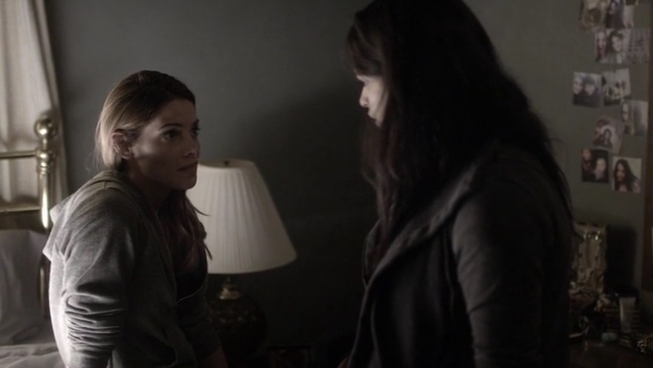 Ashley-Greene-dot-nl_Rogue4x05PoolBoy2110.jpg