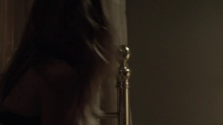 Ashley-Greene-dot-nl_Rogue4x05PoolBoy2663.jpg