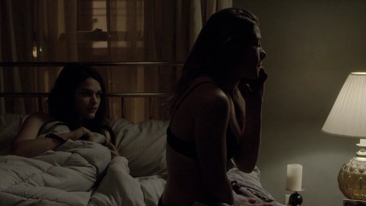 Ashley-Greene-dot-nl_Rogue4x05PoolBoy2683.jpg