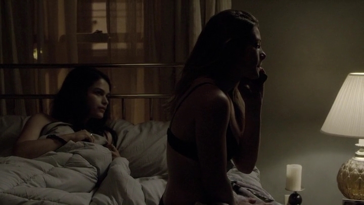 Ashley-Greene-dot-nl_Rogue4x05PoolBoy2684.jpg