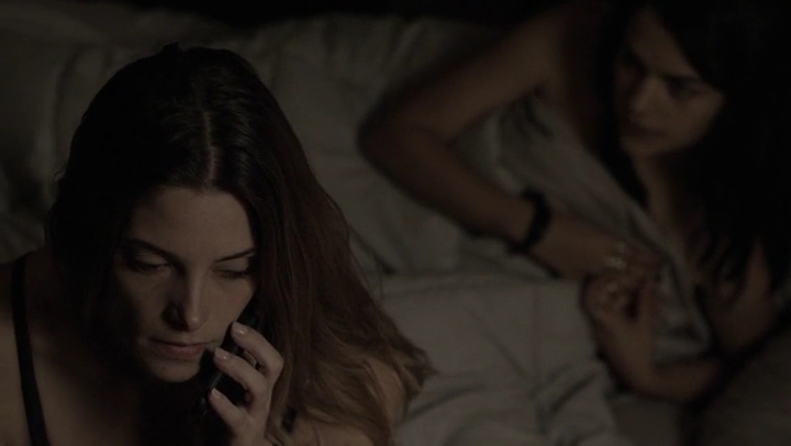 Ashley-Greene-dot-nl_Rogue4x05PoolBoy2706.jpg