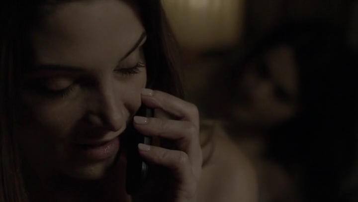 Ashley-Greene-dot-nl_Rogue4x05PoolBoy2712.jpg