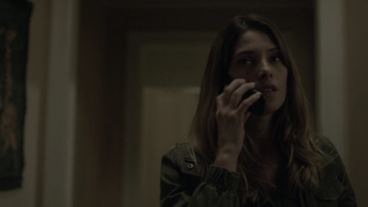 Ashley-Greene-dot-NL_Rogue4x06Elk0310.jpg