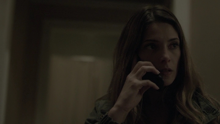 Ashley-Greene-dot-NL_Rogue4x06Elk0336.jpg
