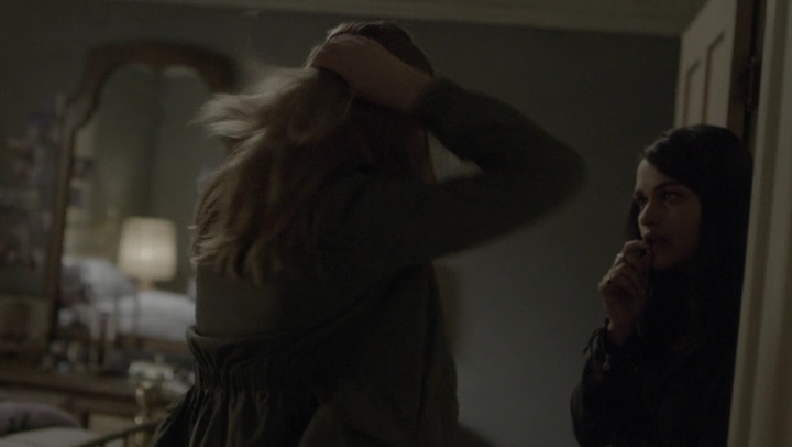 Ashley-Greene-dot-NL_Rogue4x06Elk0372.jpg