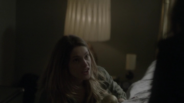 Ashley-Greene-dot-NL_Rogue4x06Elk0375.jpg