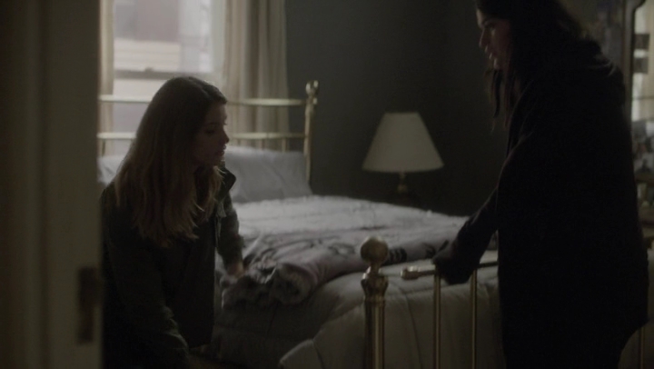 Ashley-Greene-dot-NL_Rogue4x06Elk0378.jpg