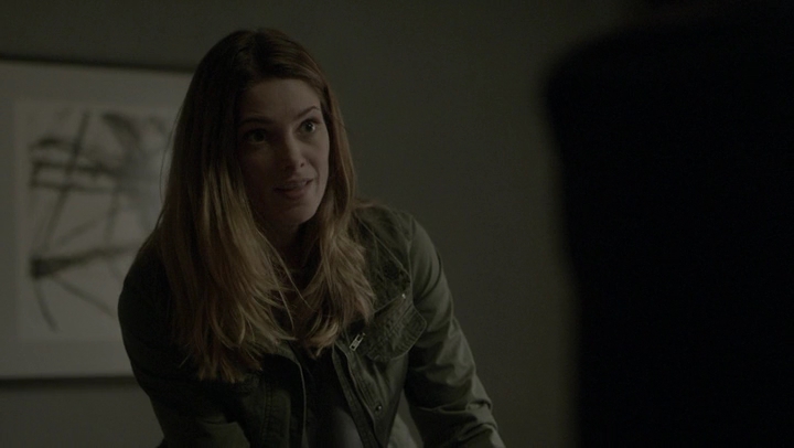 Ashley-Greene-dot-NL_Rogue4x06Elk0383.jpg