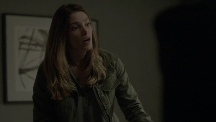 Ashley-Greene-dot-NL_Rogue4x06Elk0385.jpg