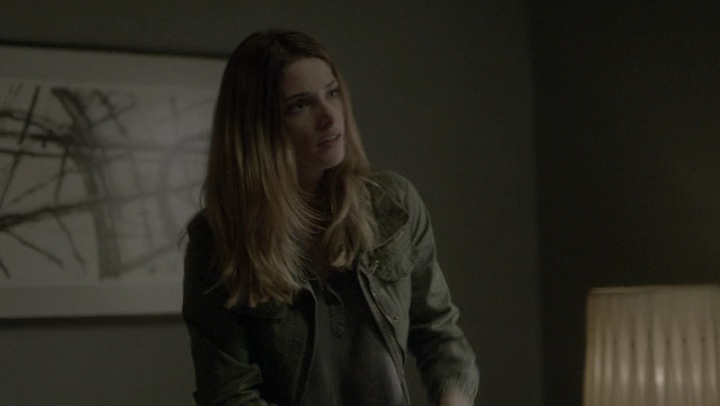 Ashley-Greene-dot-NL_Rogue4x06Elk0393.jpg