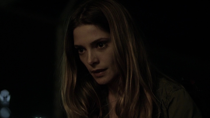 Ashley-Greene-dot-NL_Rogue4x06Elk2039.jpg