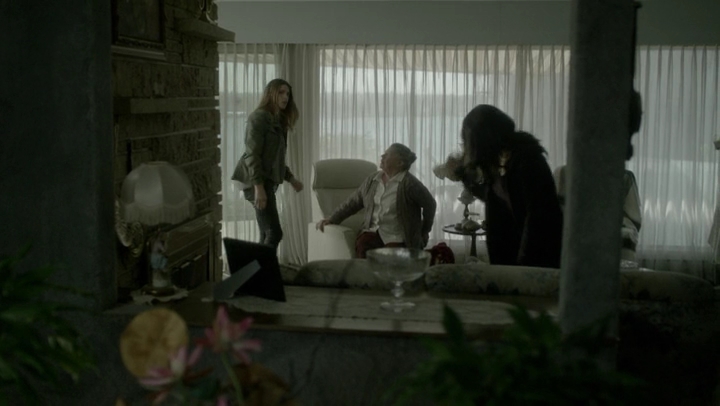 Ashley-Greene-dot-NL_Rogue4x06Elk2742.jpg