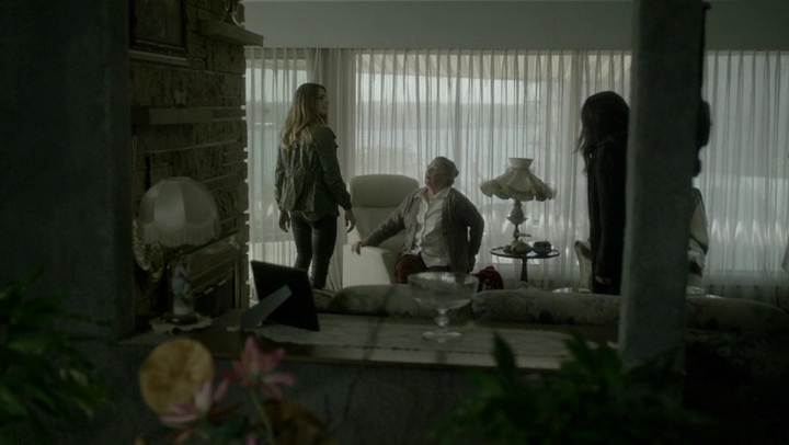 Ashley-Greene-dot-NL_Rogue4x06Elk2743.jpg