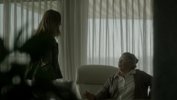 Ashley-Greene-dot-NL_Rogue4x06Elk2745.jpg