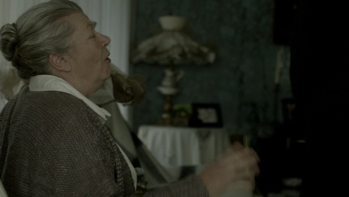Ashley-Greene-dot-NL_Rogue4x06Elk2753.jpg