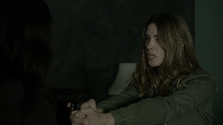 Ashley-Greene-dot-NL_Rogue4x06Elk2775.jpg