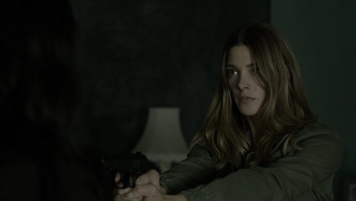 Ashley-Greene-dot-NL_Rogue4x06Elk2779.jpg