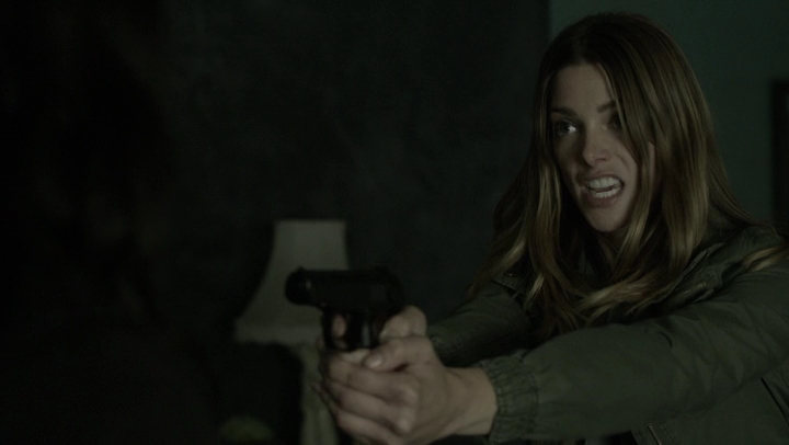 Ashley-Greene-dot-NL_Rogue4x06Elk2782.jpg