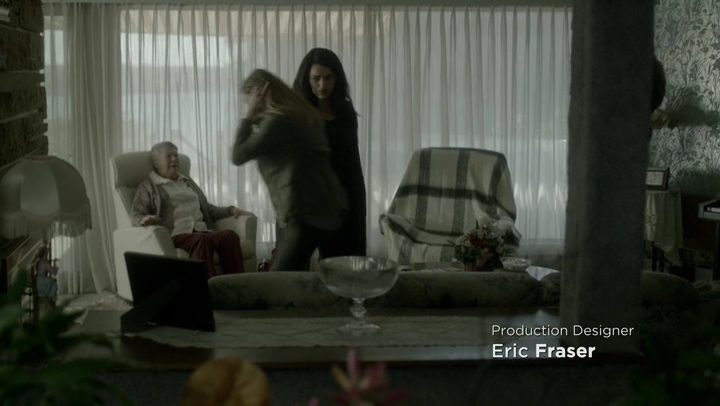 Ashley-Greene-dot-NL_Rogue4x07Bifocals0027.jpg
