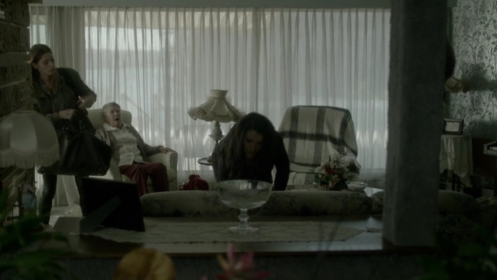 Ashley-Greene-dot-NL_Rogue4x07Bifocals0030.jpg