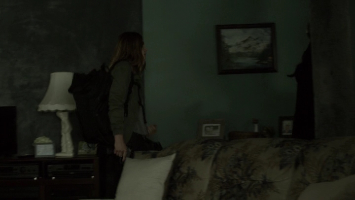 Ashley-Greene-dot-NL_Rogue4x07Bifocals0034.jpg