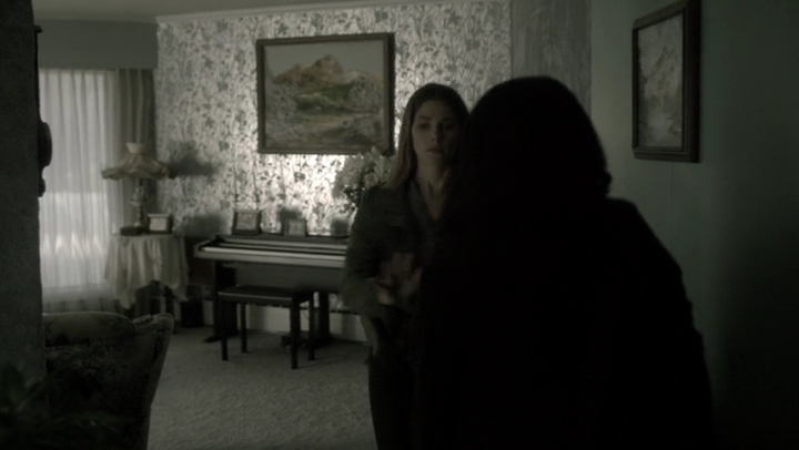 Ashley-Greene-dot-NL_Rogue4x07Bifocals0041.jpg