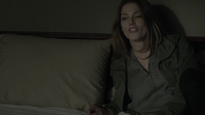 Ashley-Greene-dot-NL_Rogue4x07Bifocals0282.jpg