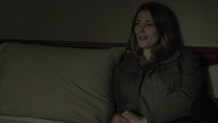 Ashley-Greene-dot-NL_Rogue4x07Bifocals0301.jpg