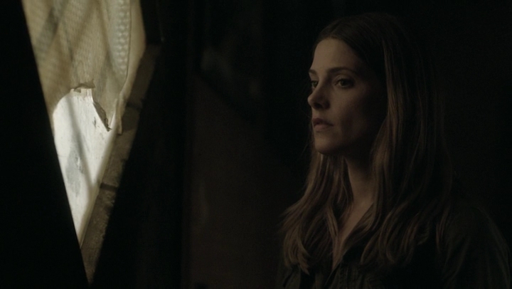 Ashley-Greene-dot-NL_Rogue4x07Bifocals1648.jpg