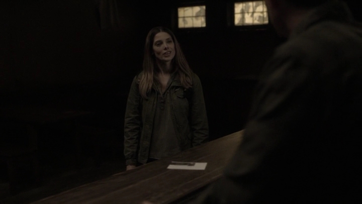 Ashley-Greene-dot-NL_Rogue4x07Bifocals1668.jpg