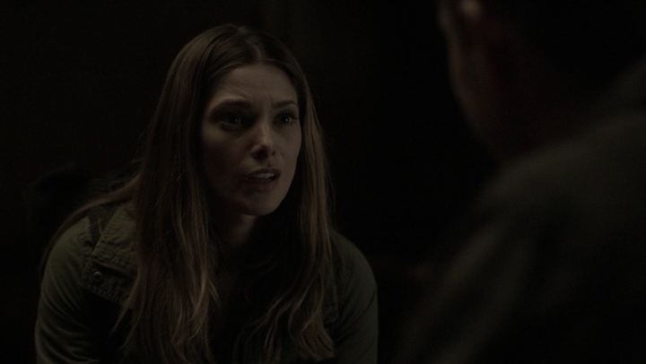 Ashley-Greene-dot-NL_Rogue4x07Bifocals1699.jpg