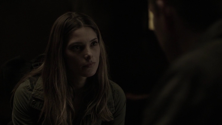 Ashley-Greene-dot-NL_Rogue4x07Bifocals1730.jpg