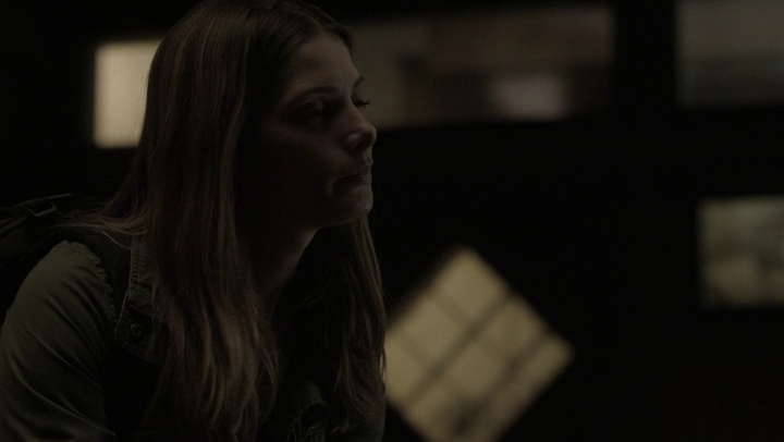 Ashley-Greene-dot-NL_Rogue4x07Bifocals1768.jpg