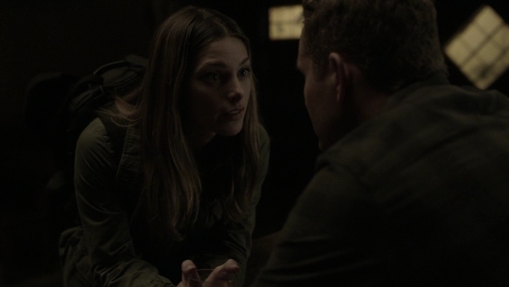 Ashley-Greene-dot-NL_Rogue4x07Bifocals1786.jpg